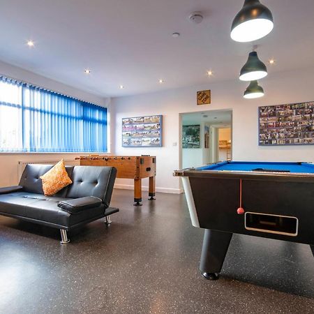 Welsh Row House Apartment Llandegla ภายนอก รูปภาพ