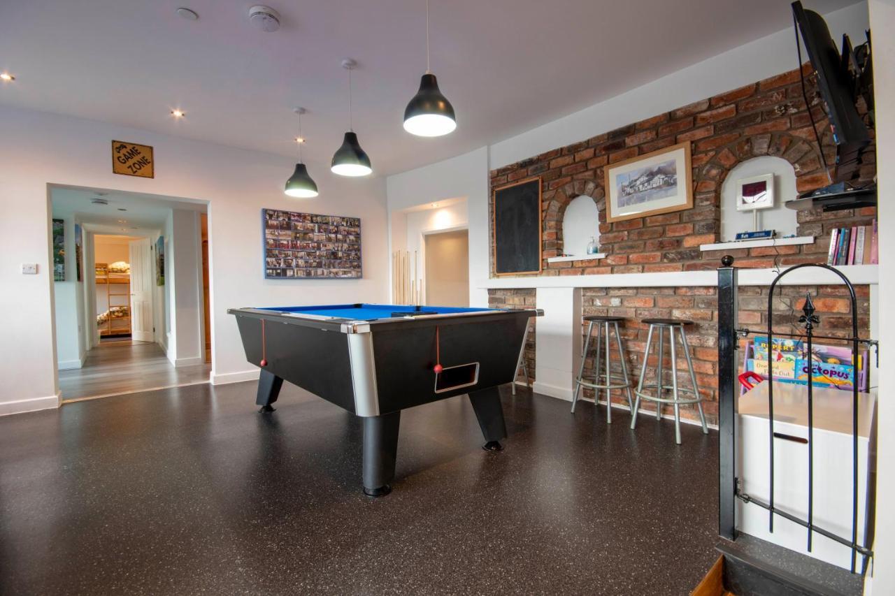 Welsh Row House Apartment Llandegla ภายนอก รูปภาพ
