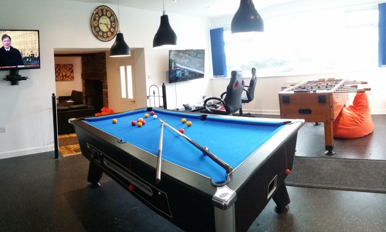 Welsh Row House Apartment Llandegla ภายนอก รูปภาพ