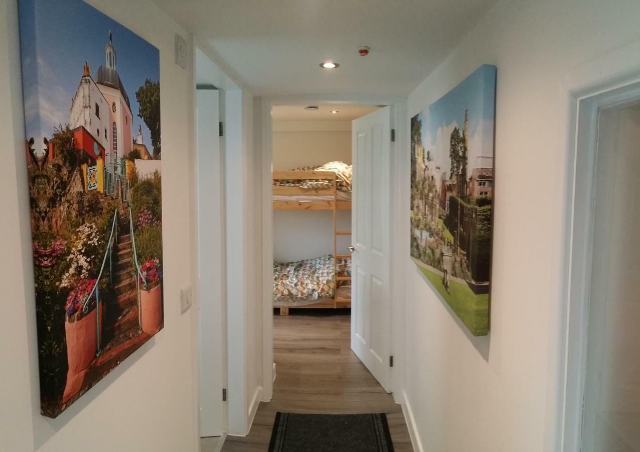 Welsh Row House Apartment Llandegla ภายนอก รูปภาพ