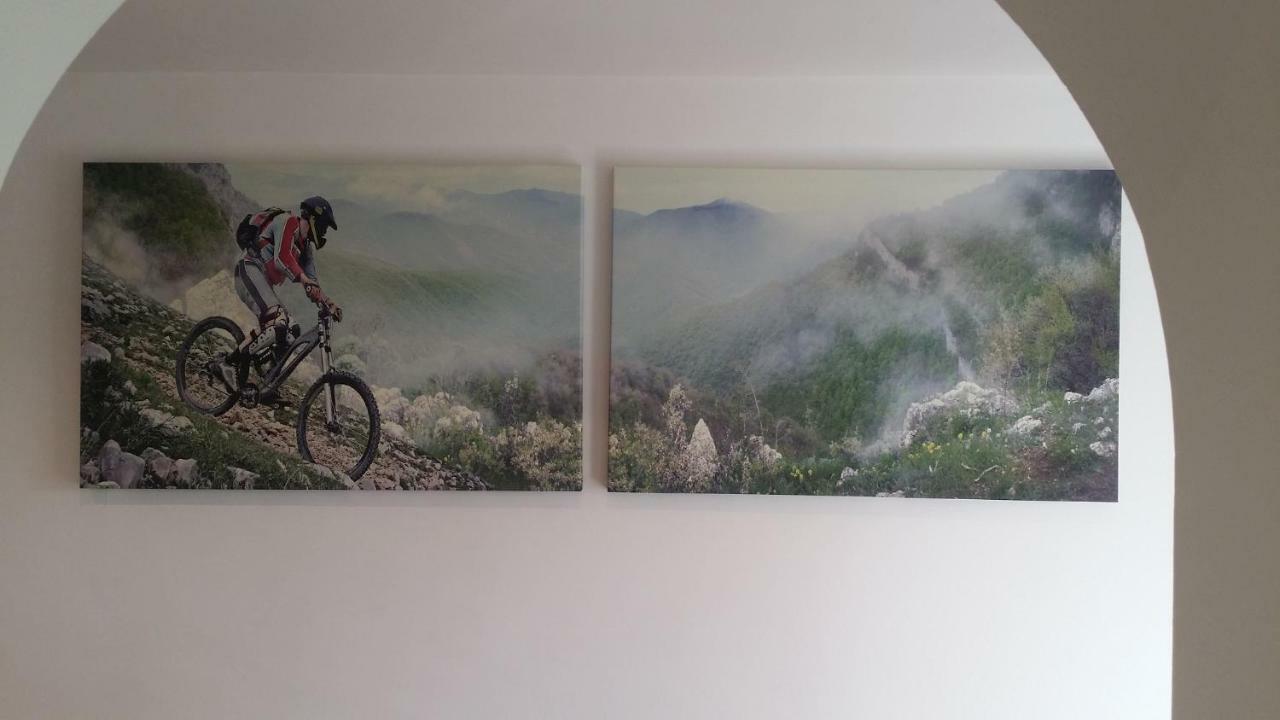 Welsh Row House Apartment Llandegla ภายนอก รูปภาพ