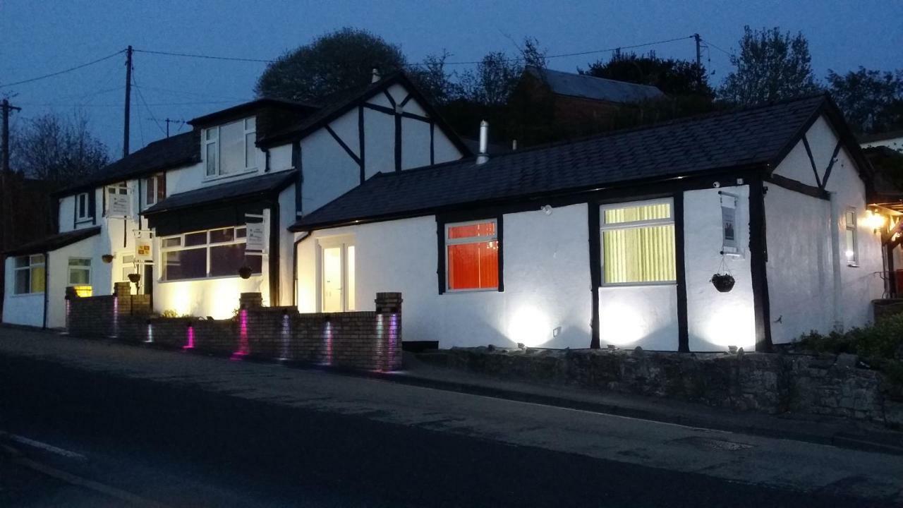 Welsh Row House Apartment Llandegla ภายนอก รูปภาพ